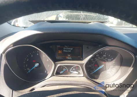 2018 Ford Focus Se z USA, uszkodzony, nr VIN 1FADP3F23JL321060